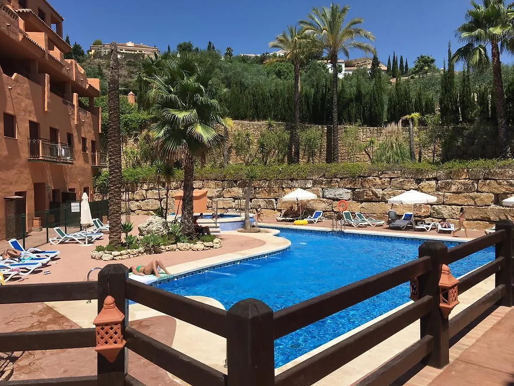 Royal Suites Marbella Бенахавис 0*,